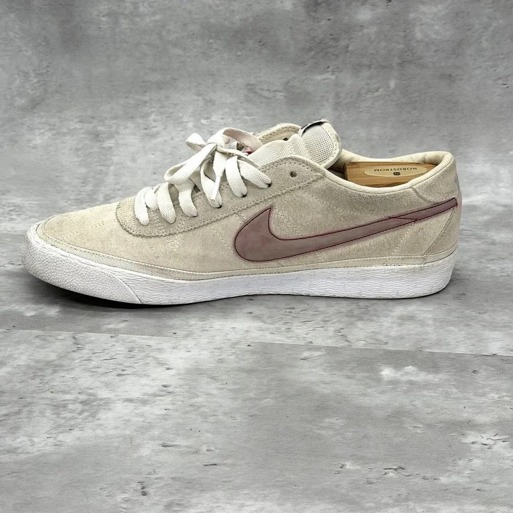 Mens Size 10.5 Swan Nike SB Zoom Bruin SB 366665 101 Skateboarding Shoe